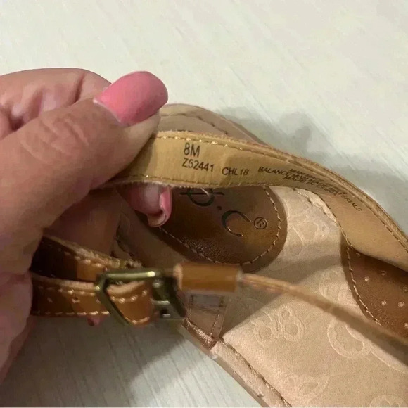 BOC Strappy Sandals - Size 8 - Brown Faux Leather - Picture 8 of 8